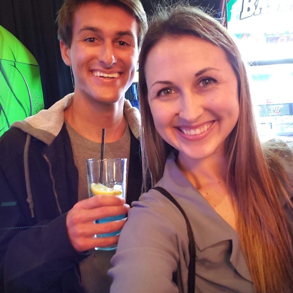 Meet your Posher, Nicole - Picture 8 of 8